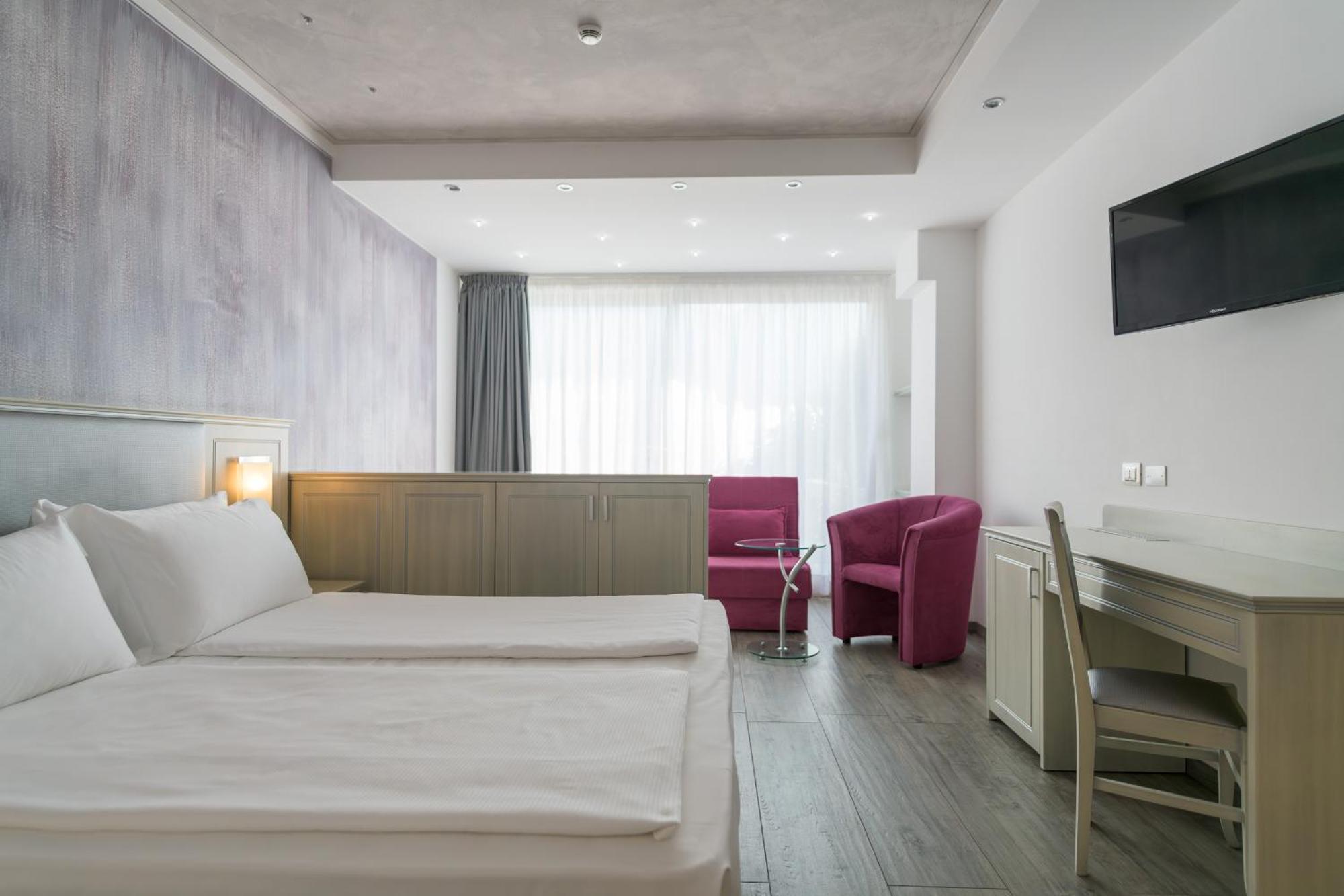 Garda Suite Hotel (Adults Only) Limone sul Garda Exterior photo