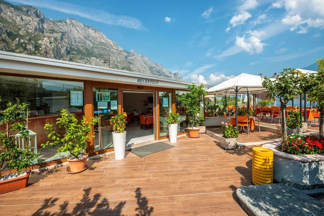 Garda Suite Hotel (Adults Only) Limone sul Garda Exterior photo